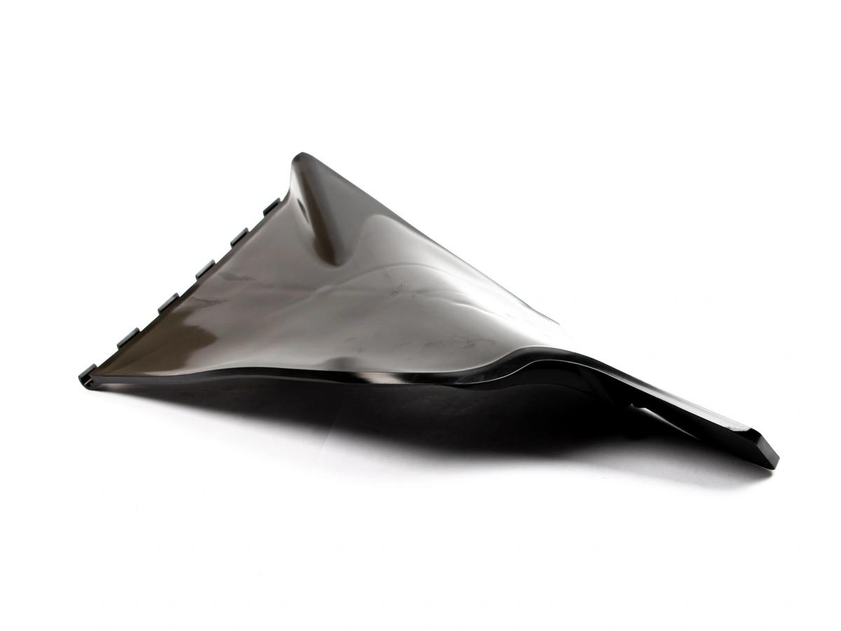 Deflector plate